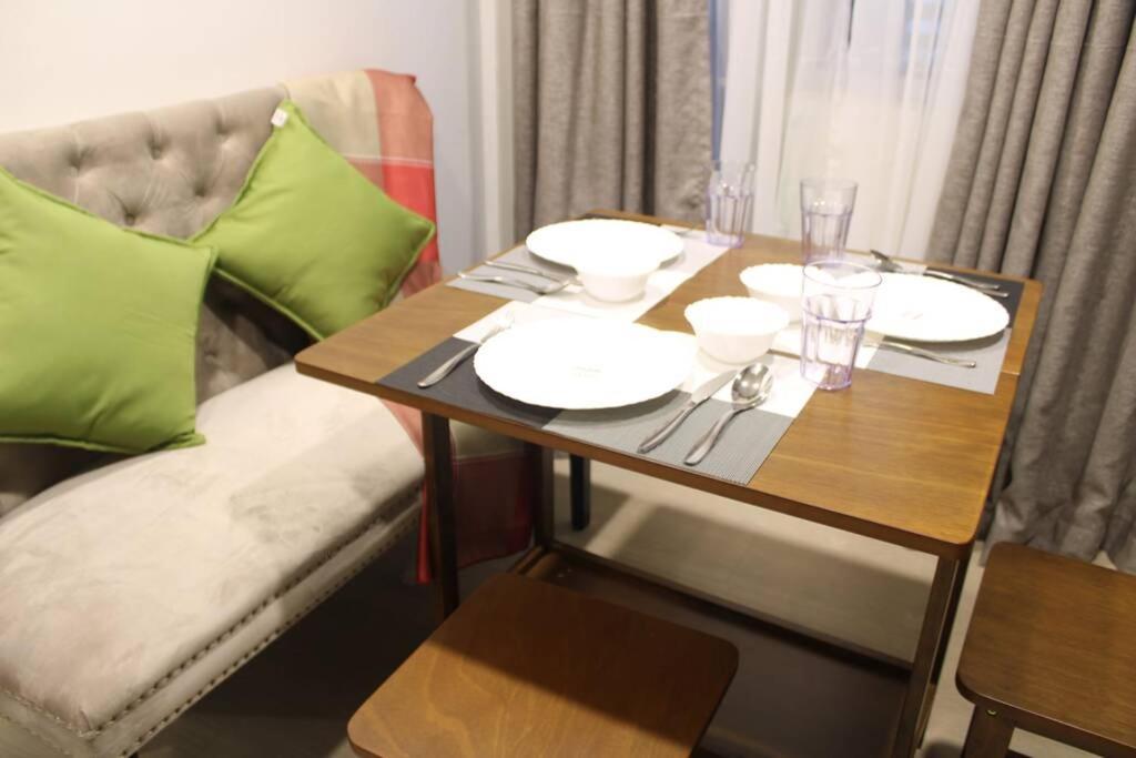 A2J Luxury Bgc Balcony Suite Near Sm Aura Taguig مانيلا المظهر الخارجي الصورة