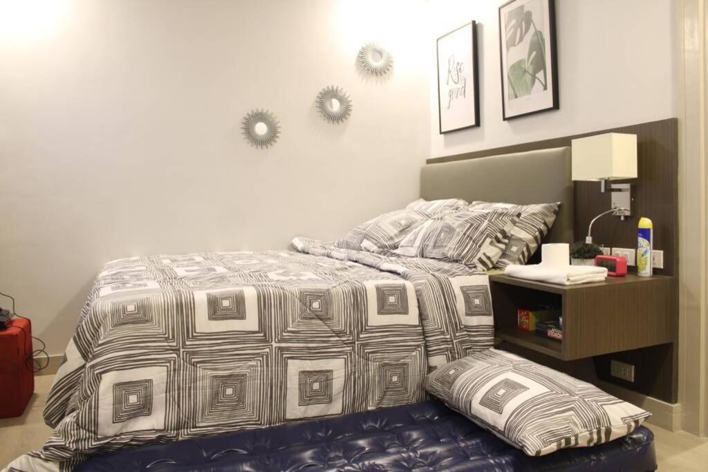 A2J Luxury Bgc Balcony Suite Near Sm Aura Taguig مانيلا المظهر الخارجي الصورة