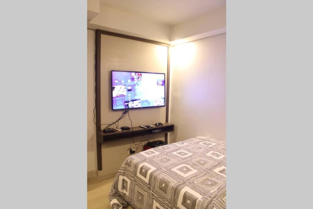 A2J Luxury Bgc Balcony Suite Near Sm Aura Taguig مانيلا المظهر الخارجي الصورة