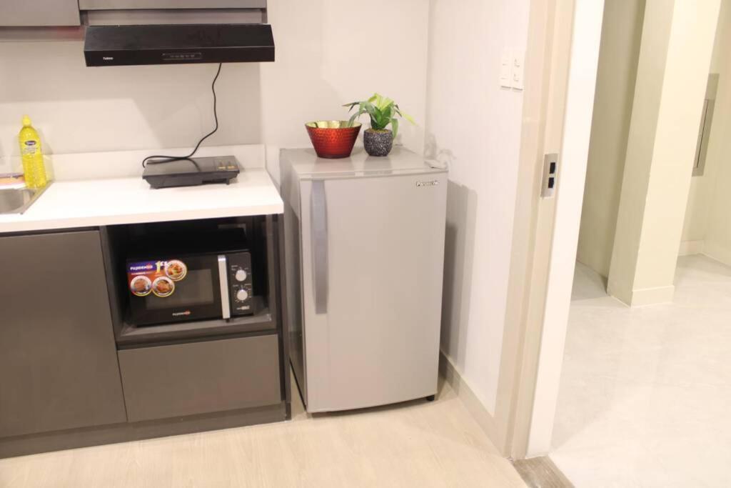 A2J Luxury Bgc Balcony Suite Near Sm Aura Taguig مانيلا المظهر الخارجي الصورة